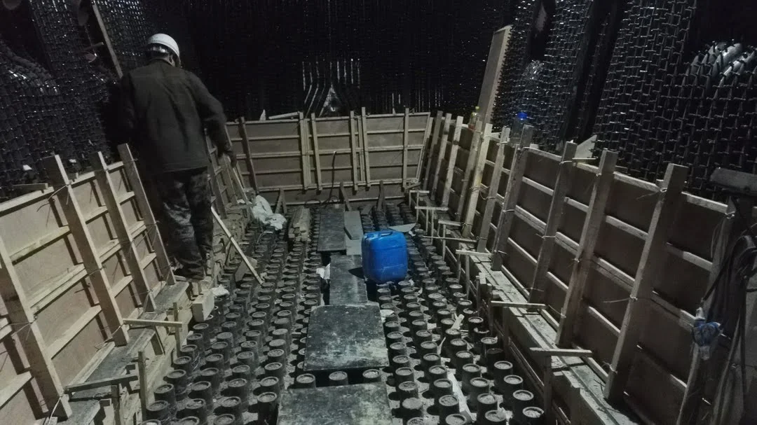 CFB Boiler - Area tertutup ruang tungku