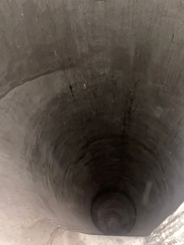 Boiler CFB - cerobong horizontal, atap segi delapan, area target, konstruksi penuangan tabung tengah